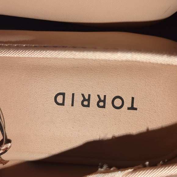 Wide Width Flats - Picture 9 of 11